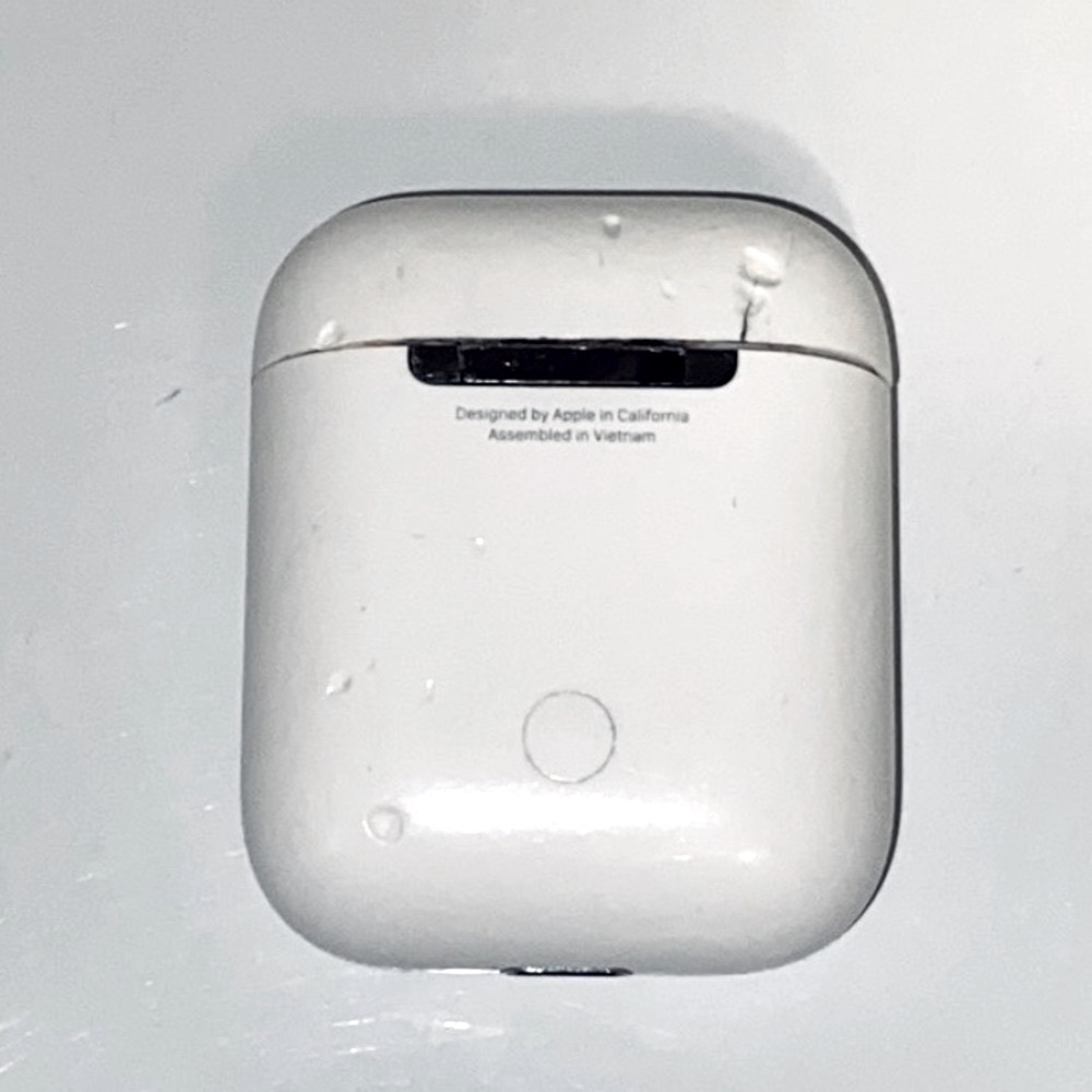 AirPods Lightning Charging Case A1602 - Genuine -Cosmetic Damage -Works Properly - Picture 13 of 16